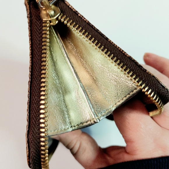 Michael Kors Jet Set Continental Coated Canvas Zip Around Wallet - Picture 9 of 10